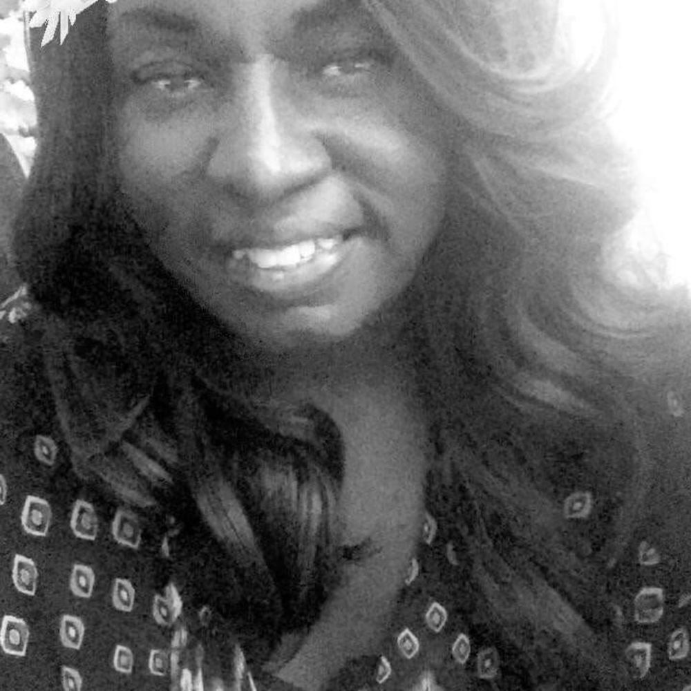 Meet your Posher, Lavetra